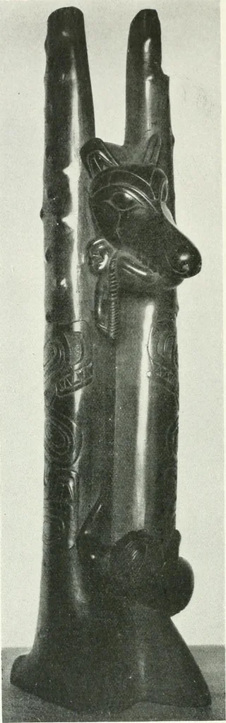 An illustration from Tlinkit u. Haida : Indianerstämme der Westküste von Nord-Amerika : Kultische Kunst und Mythen des Kulturkreises, 1922, leaf 77
