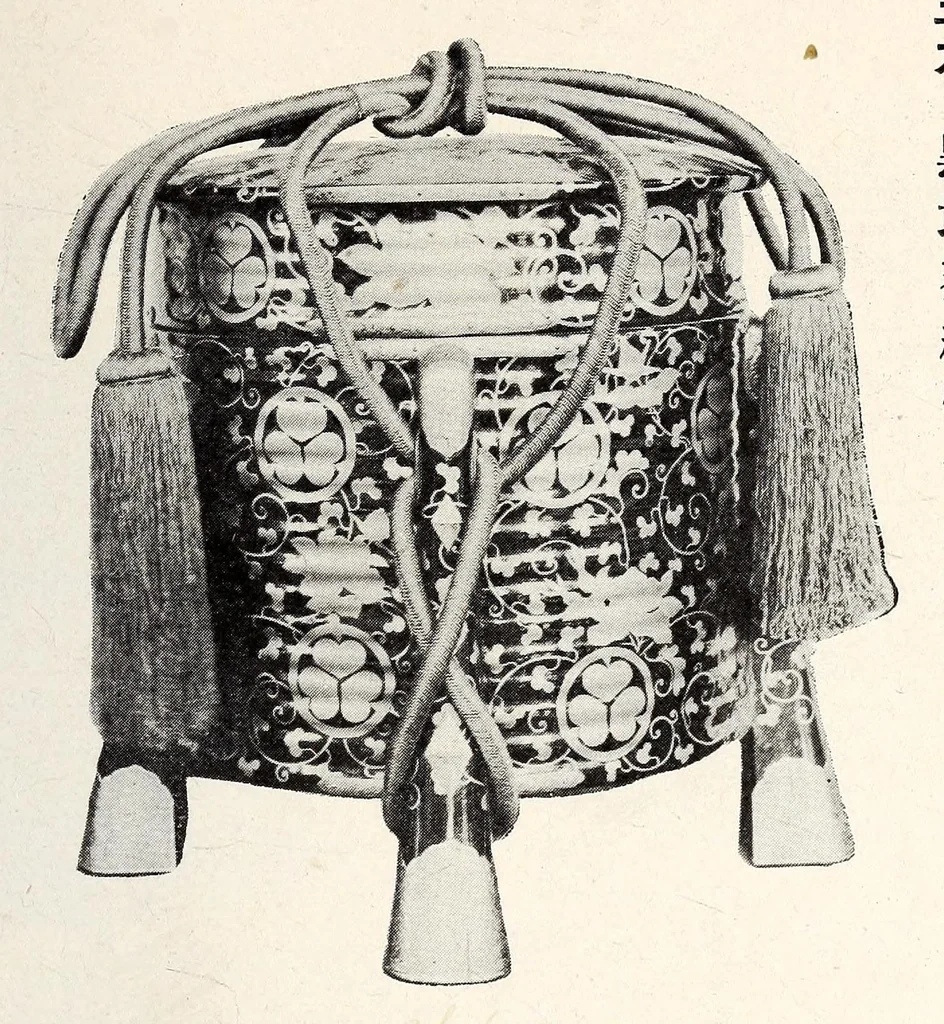 An illustration from Tokugawa koshaku-ke onzohin nyusatsu, 1918, leaf 200