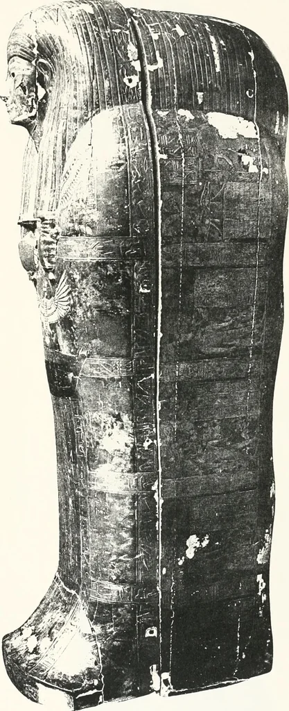 An illustration from Tomb of Yuaa and Thuiu, 1908, leaf 102