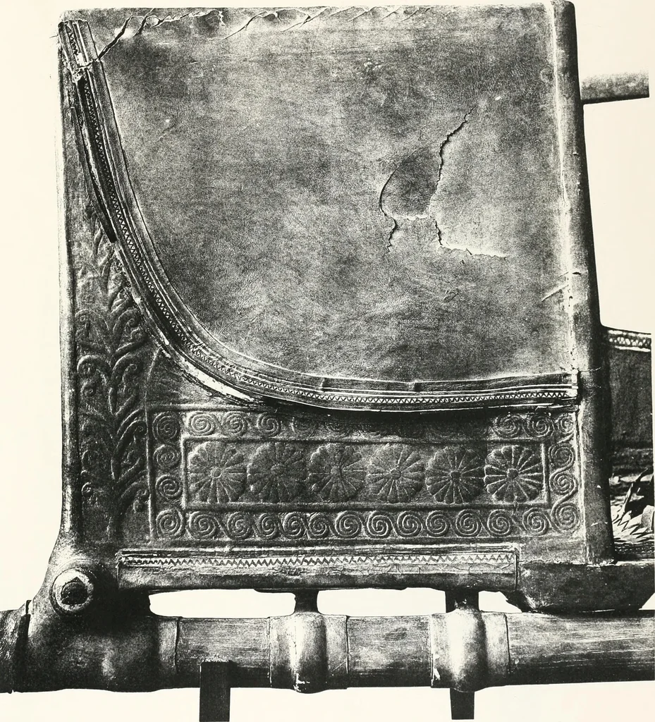 An illustration from Tomb of Yuaa and Thuiu, 1908, leaf 204