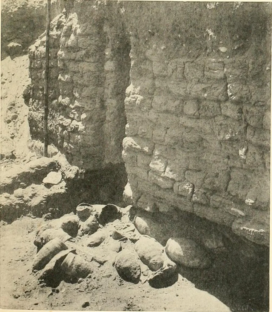 An illustration from Tombs of the third Egyptian dynasty at Reqâqnah and Bêt Khallâf, 1904, leaf 92