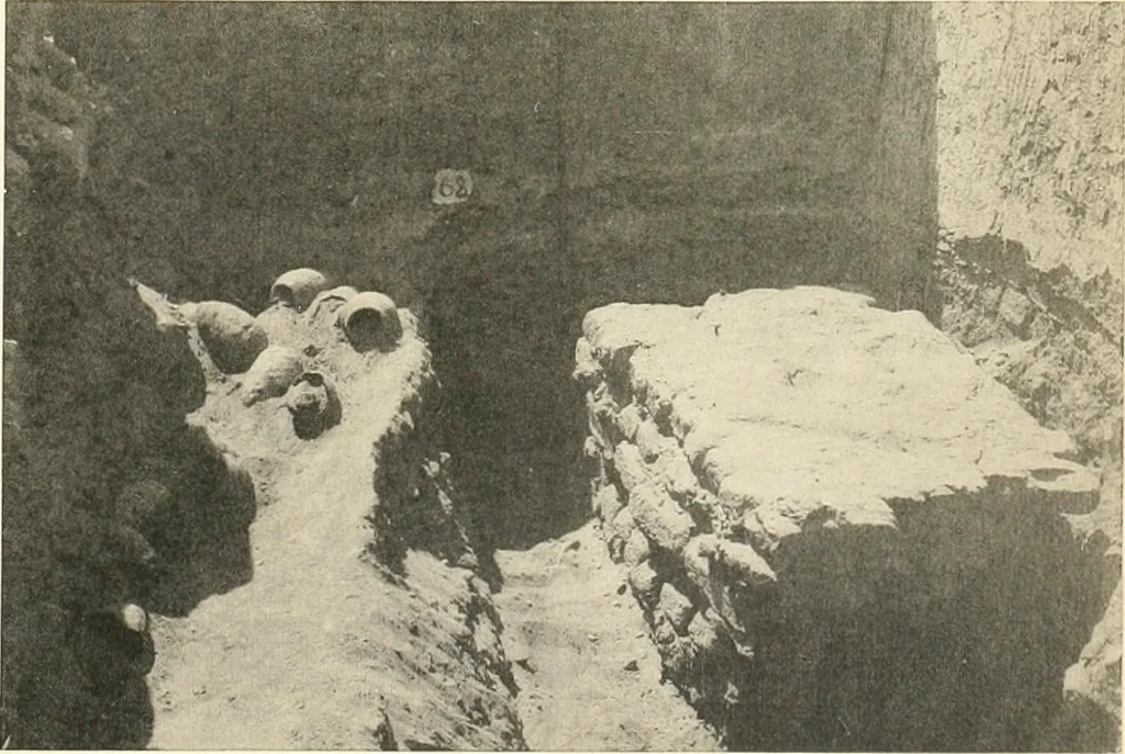 An illustration from Tombs of the third Egyptian dynasty at Reqâqnah and Bêt Khallâf, 1904, leaf 92