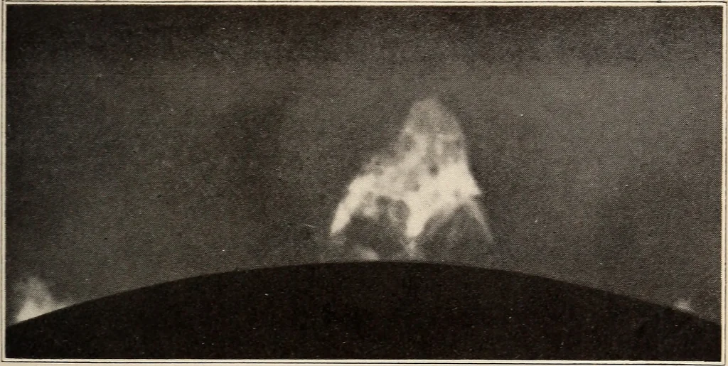 An illustration from To the moon and back in ninety days : a thrilling narrative of blended science and adventure, 1922, leaf 78