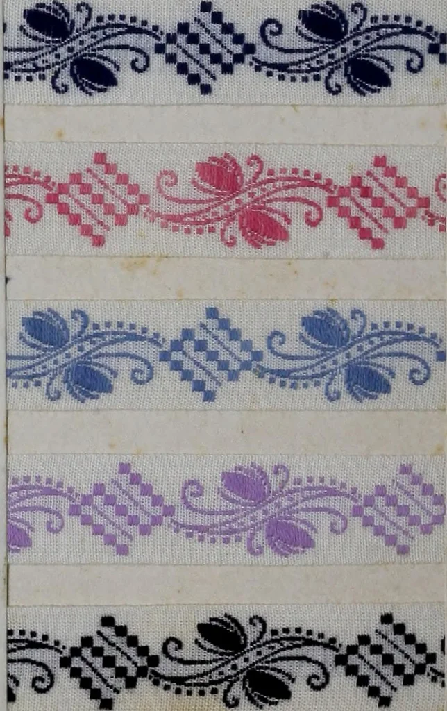 An illustration from [Trims and edgings, 1875, leaf 13