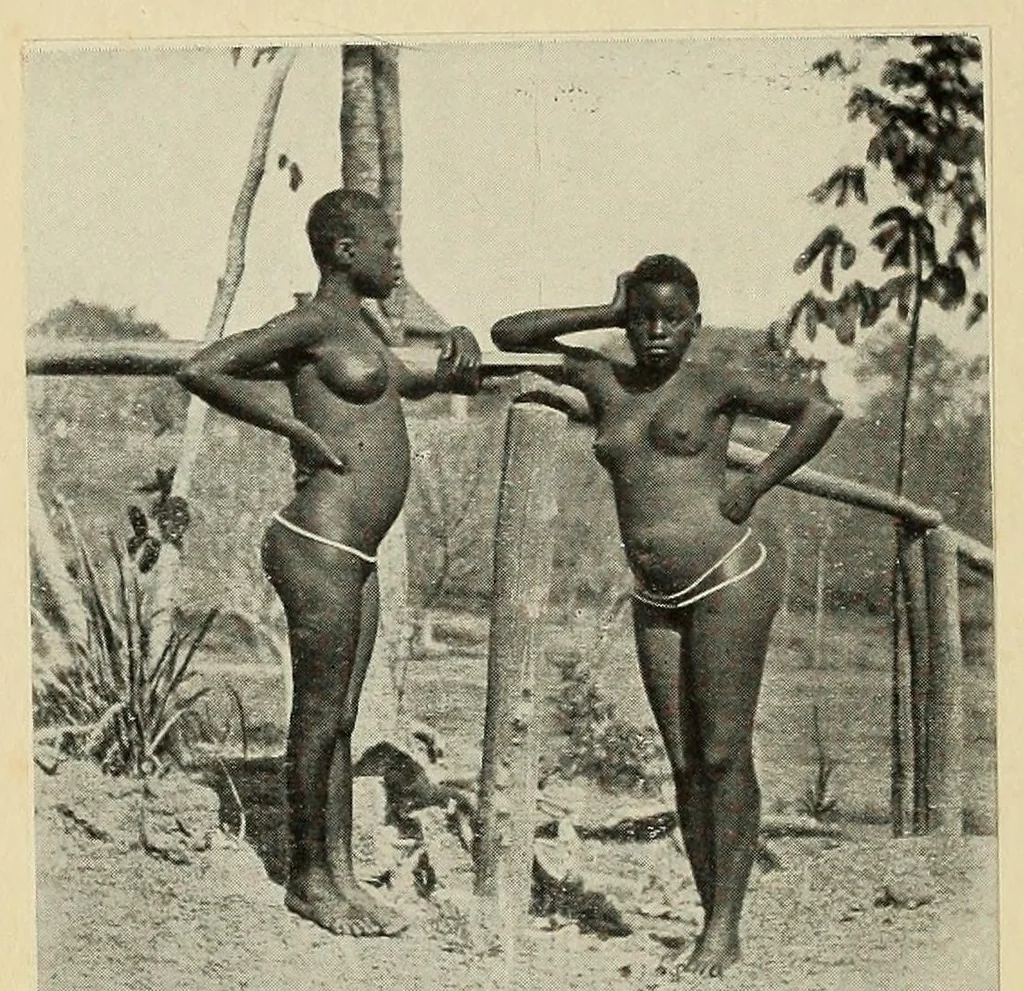 An illustration from Études Bakango : notes de sociologie coloniale, 1912, leaf 36
