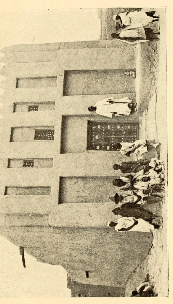 An illustration from Études sur l'Islam et les tribus du Soudan .., 1920, leaf 27