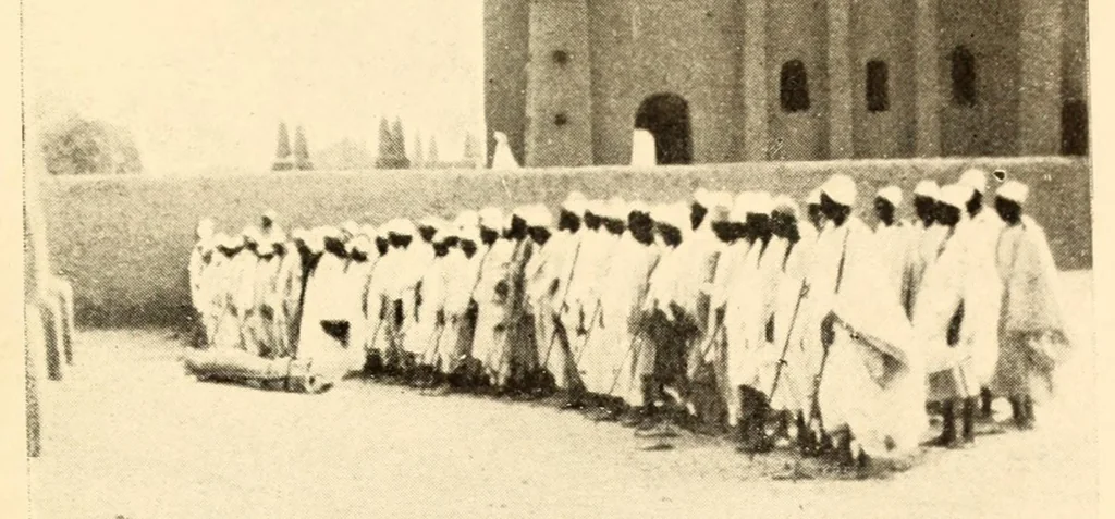 An illustration from Études sur l'Islam et les tribus du Soudan .., 1920, leaf 343