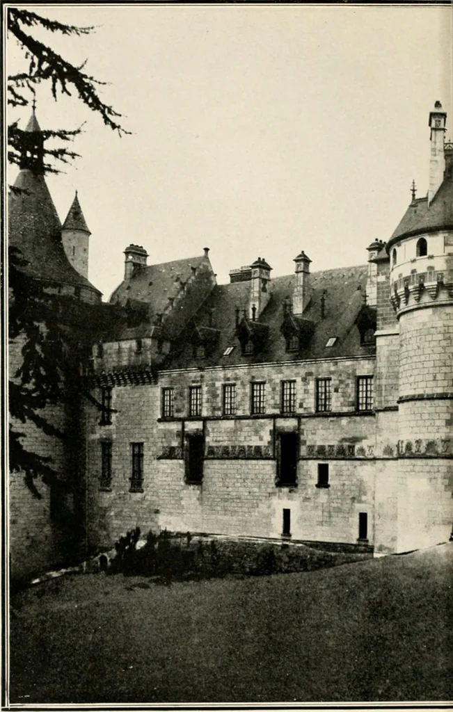 An illustration from Two gentlemen in Touraine, 1899, leaf 163