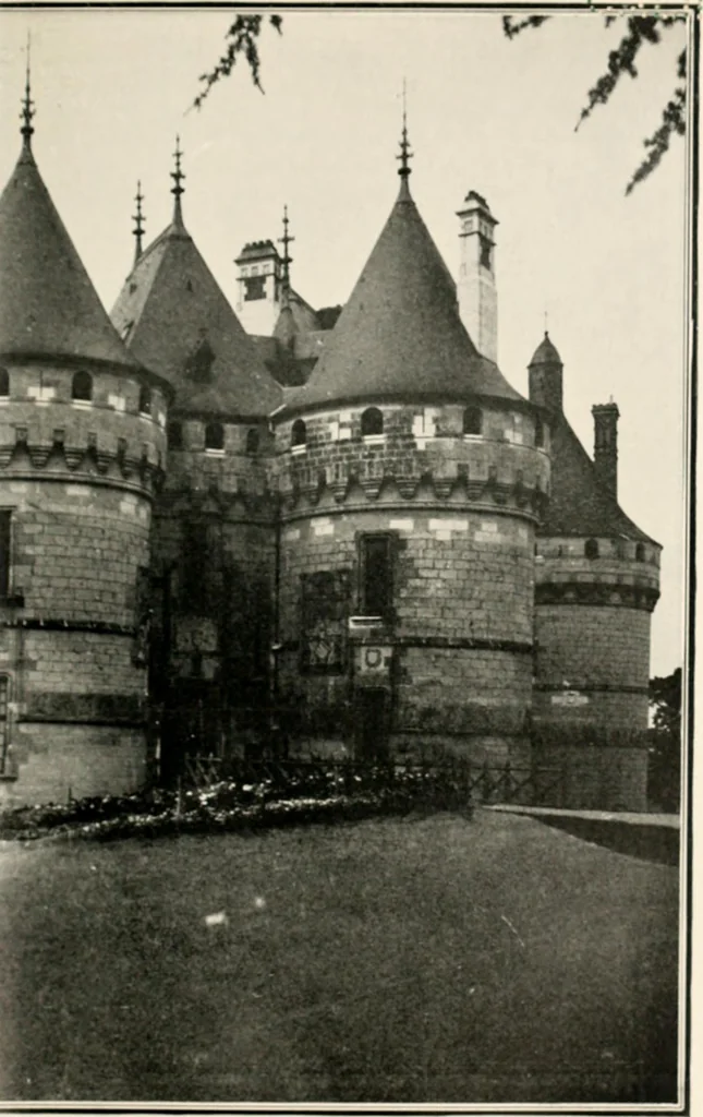 An illustration from Two gentlemen in Touraine, 1899, leaf 164