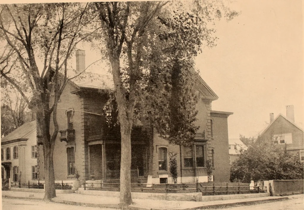 An illustration from Typical New England homes : Portland edition, 1904, leaf 114