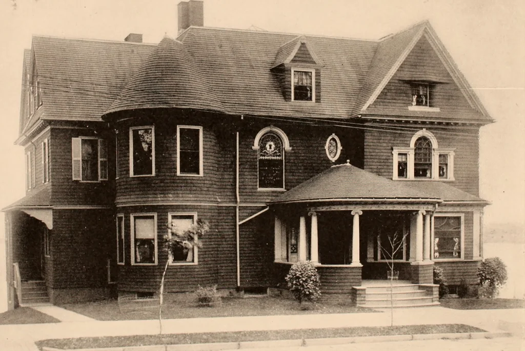 An illustration from Typical New England homes : Portland edition, 1904, leaf 36