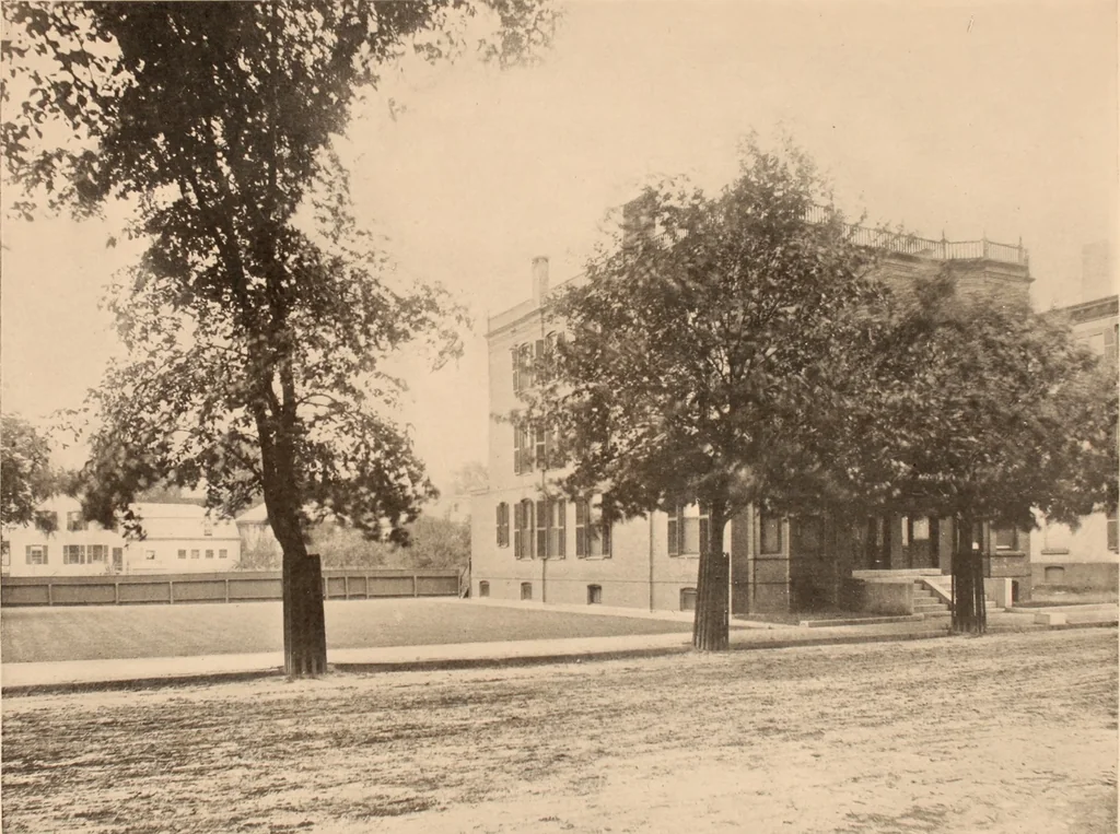 An illustration from Typical New England homes : Portland edition, 1904, leaf 90
