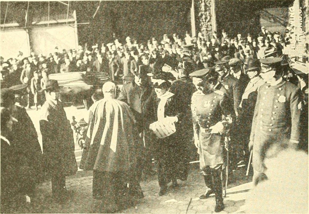 An illustration from The United States in prophecy; our country, its past, present, and future, and what the Scriptures say of it, 1914, leaf 165