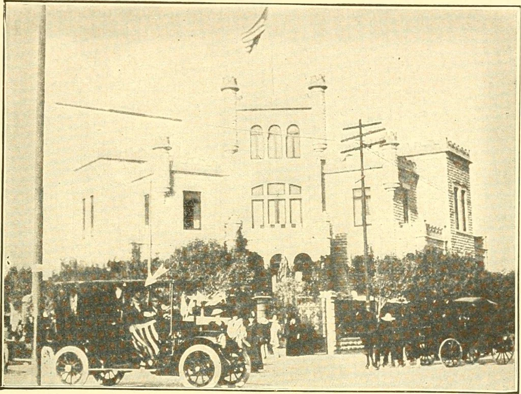An illustration from The United States in prophecy; our country, its past, present, and future, and what the Scriptures say of it, 1914, leaf 460