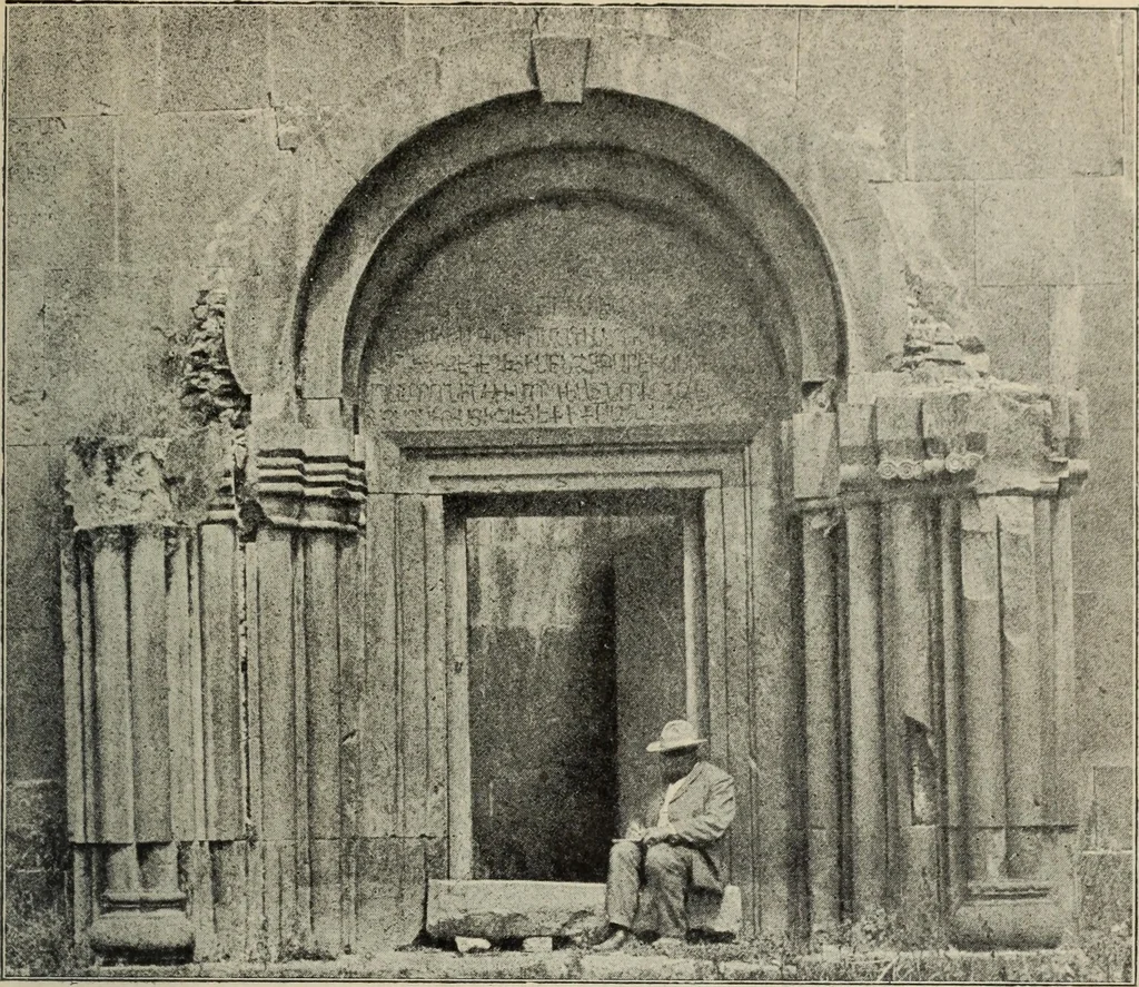 An illustration from Ursprung der christlichen Kirchenkunst, neue Tatsachen und Grundsätze der Kunstforschung, erörtert von Josef Strzygowski. Deutsche, vermehrte Originalausgabe, 1920, leaf 248