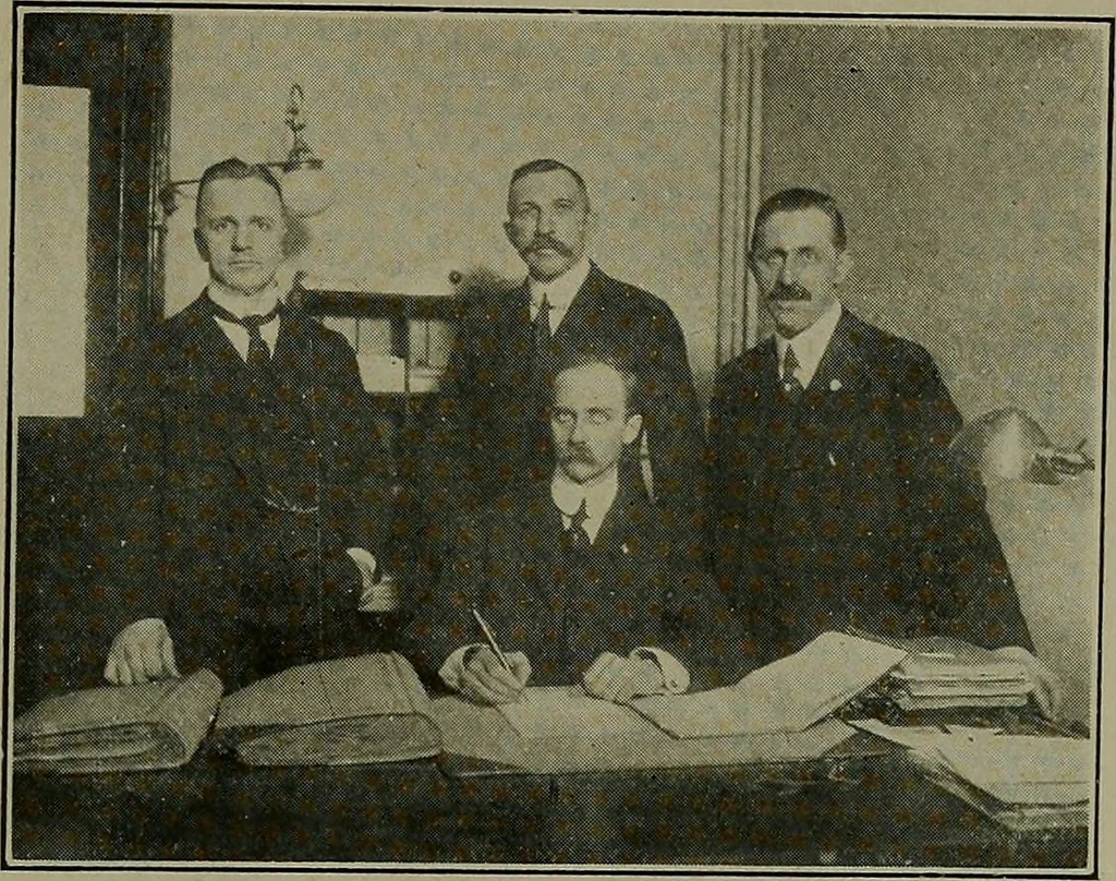 An illustration from Uttmark's guide to the United States local inspectors examination for masters and mates of ocean going steam and sailing ships, 1919, leaf 244