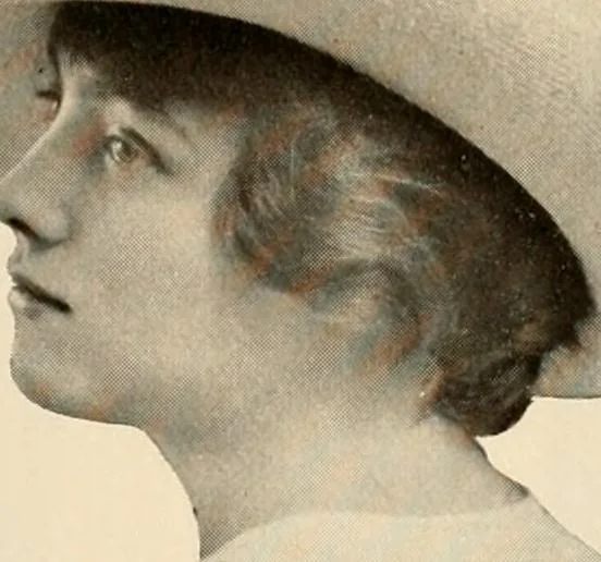 An illustration from Vantine's., 1915, leaf 4