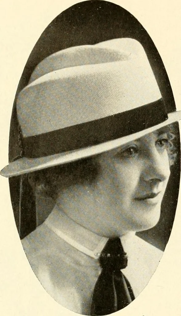 An illustration from Vantine's., 1915, leaf 5
