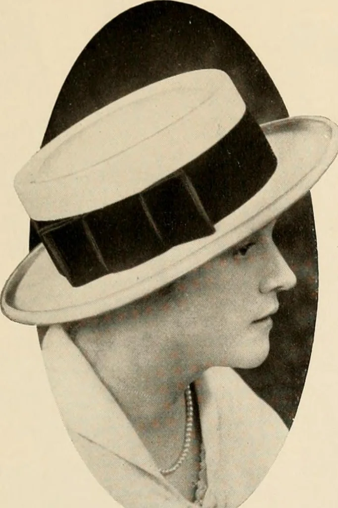 An illustration from Vantine's., 1915, leaf 6
