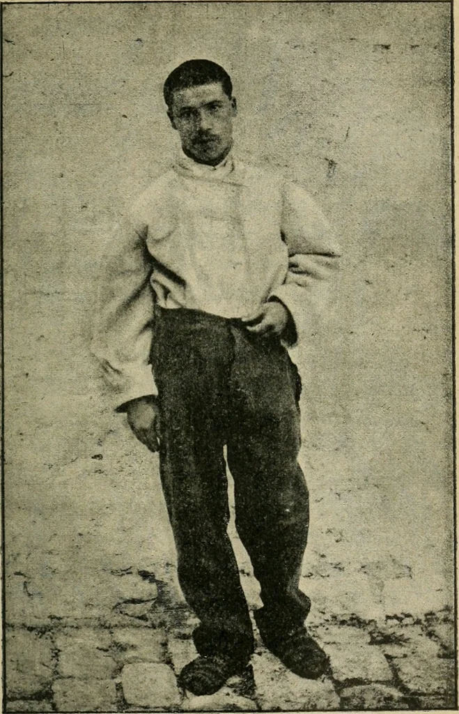 An illustration from Variations de la personnalité, 1888, leaf 44