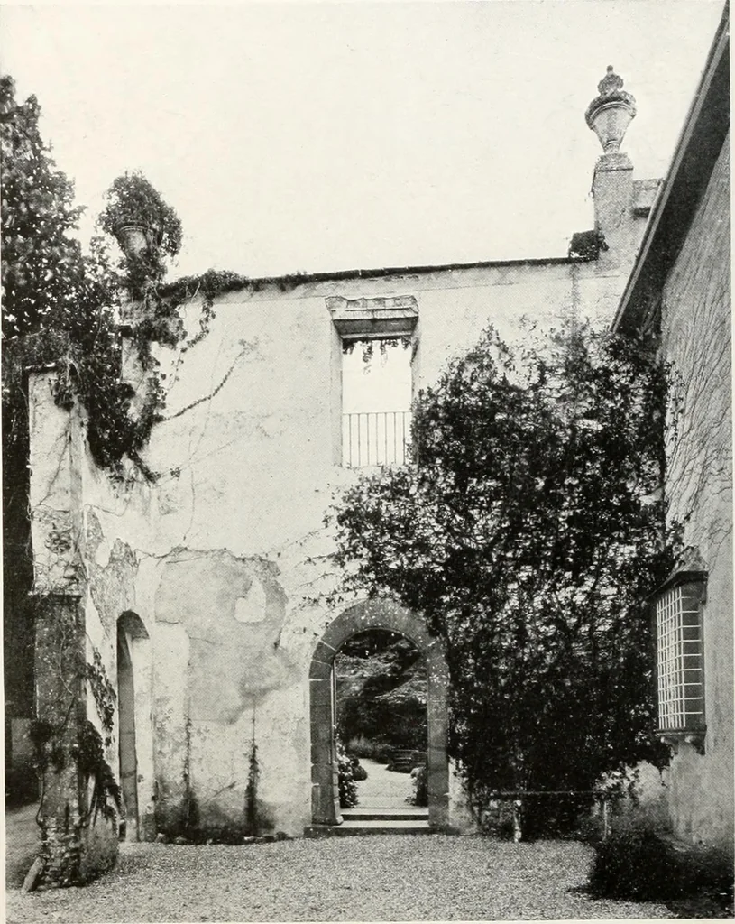 An illustration from Villas of Florence and Tuscany, 1922, leaf 101