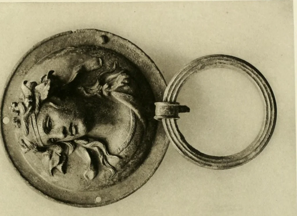 An illustration from The Waddesdon bequest : catalog of the works of art bequeathed to the British Museum by Baron Ferdinand Rothschild, 1898, 1902, leaf 152