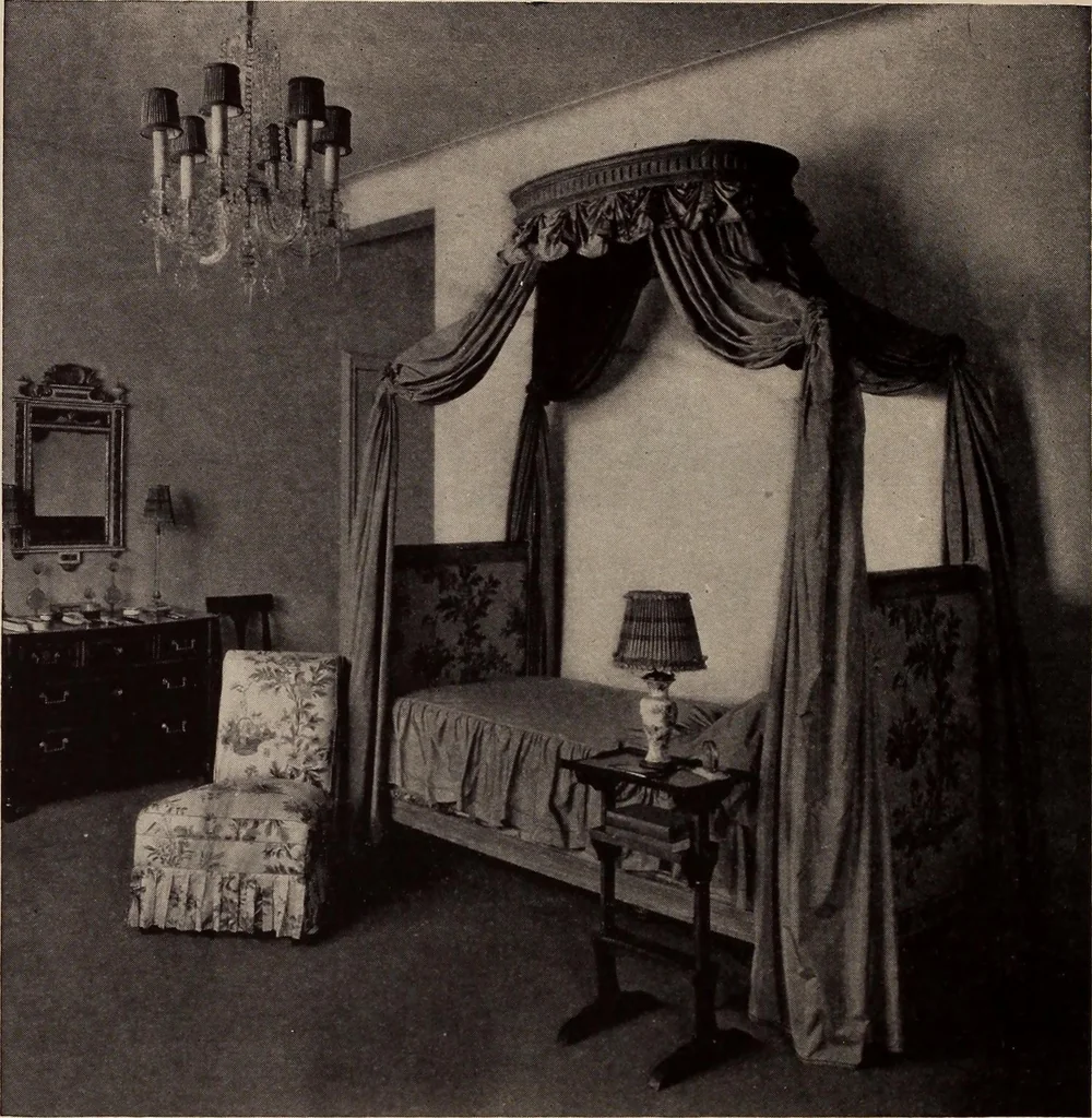 An illustration from Wall-papers old and new : exclusive designs, 1900, leaf 67