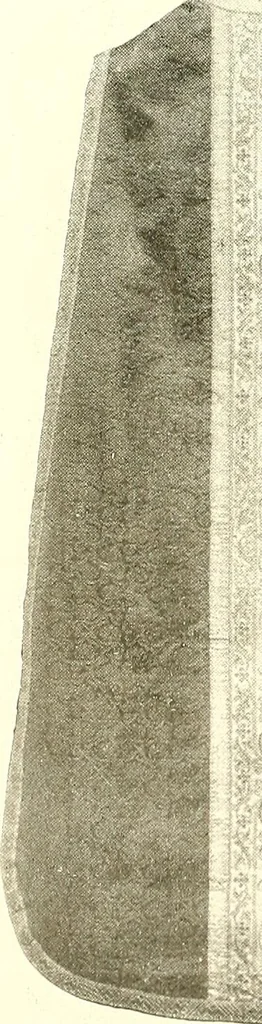 An illustration from Warings' exhibition of Italian art 1909 : furniture, bronzes, tapestries, embroideries, marbles, lace, academy pictures, 1909, leaf 89