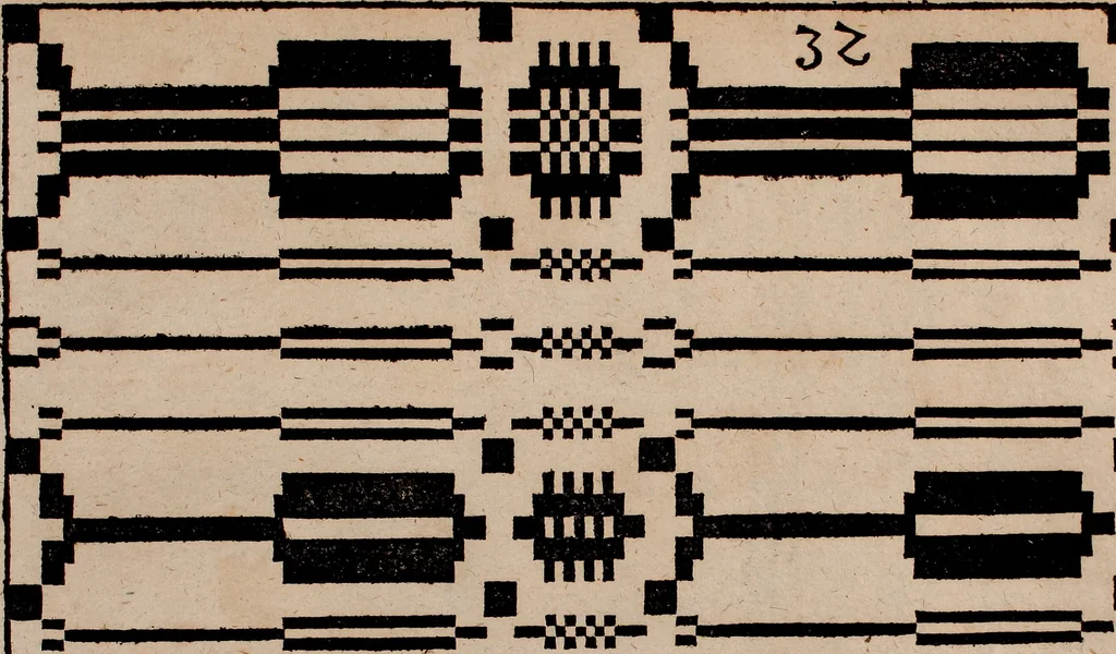 An illustration from Nützliches in lauter auserlesenen, wohl-approbirt- und meistentheils neu-inventirten Mustern bestehendes, Weber-Bild-Buch : als, zwey und siebenzig gesteinten Zeichnungen, von 15. bis auf 40. schäfftig und 32. Stück 16. und 20. schäfftigen Hin- und Wieder-Mödel, auch allerhand der nettesten Gattung von roth-gestreifften Arbeiten, sammt denen dazu gehörigen Zügen und Schnürungen : ingleichen allerhand nöthigen Bildern, auch Doppel-Kellisch, und einer Art von den Damast-Boden, 8. Flügel auf einen Bruch : dann eine Anweisung, wie sich diese Art Züg und Bilder zu halben Brüchen theilen, zerlegen, auch Doppel-Kellisch-Bilder so, wie man sie zum Gebrauch nöthig, selbst versetzen und verändern kan : wobey auch einer jeden Gattung insonderheit eine schrifftliche Anleitung voran gedruckt worden, 1783, leaf 90