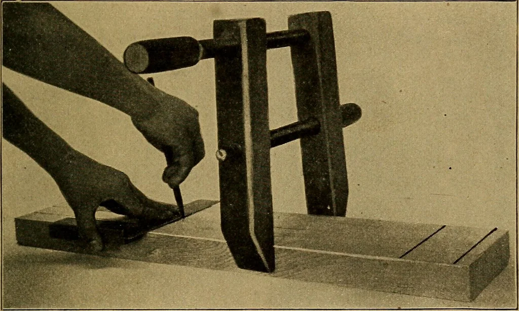 An illustration from Woodwork for the grades, for use in manual training classes; fully illustrated with three hundred half-tone engravings from actual shop practice, and many working drawings of educational shop problems, 1913, leaf 144