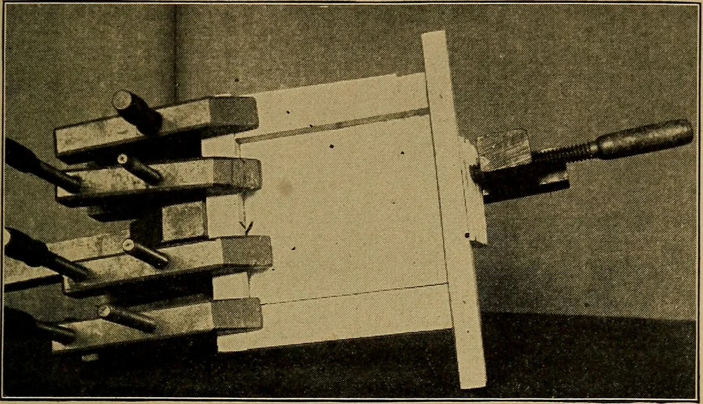 An illustration from Woodwork for the grades, for use in manual training classes; fully illustrated with three hundred half-tone engravings from actual shop practice, and many working drawings of educational shop problems, 1913, leaf 154