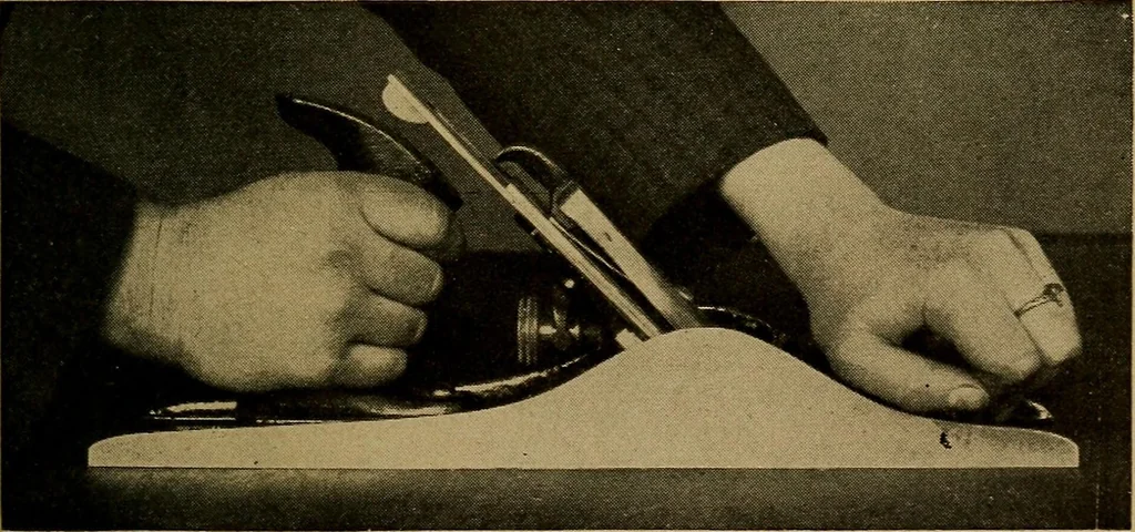 An illustration from Woodwork for the grades, for use in manual training classes; fully illustrated with three hundred half-tone engravings from actual shop practice, and many working drawings of educational shop problems, 1913, leaf 22