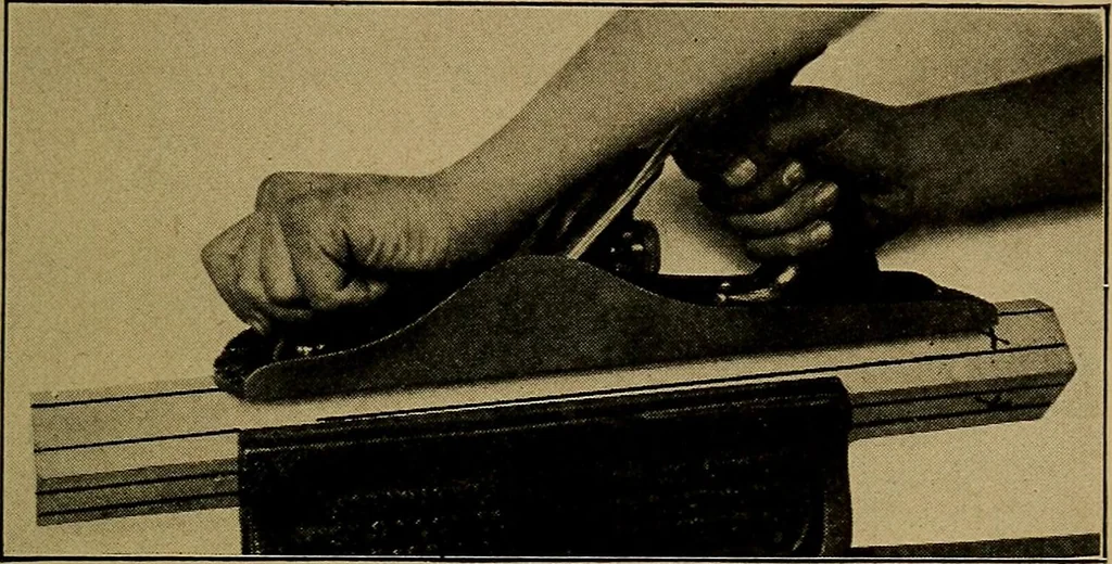 An illustration from Woodwork for the grades, for use in manual training classes; fully illustrated with three hundred half-tone engravings from actual shop practice, and many working drawings of educational shop problems, 1913, leaf 224
