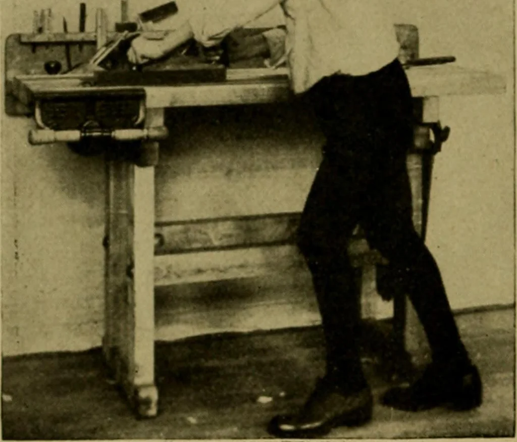 An illustration from Woodwork for the grades, for use in manual training classes; fully illustrated with three hundred half-tone engravings from actual shop practice, and many working drawings of educational shop problems, 1913, leaf 23