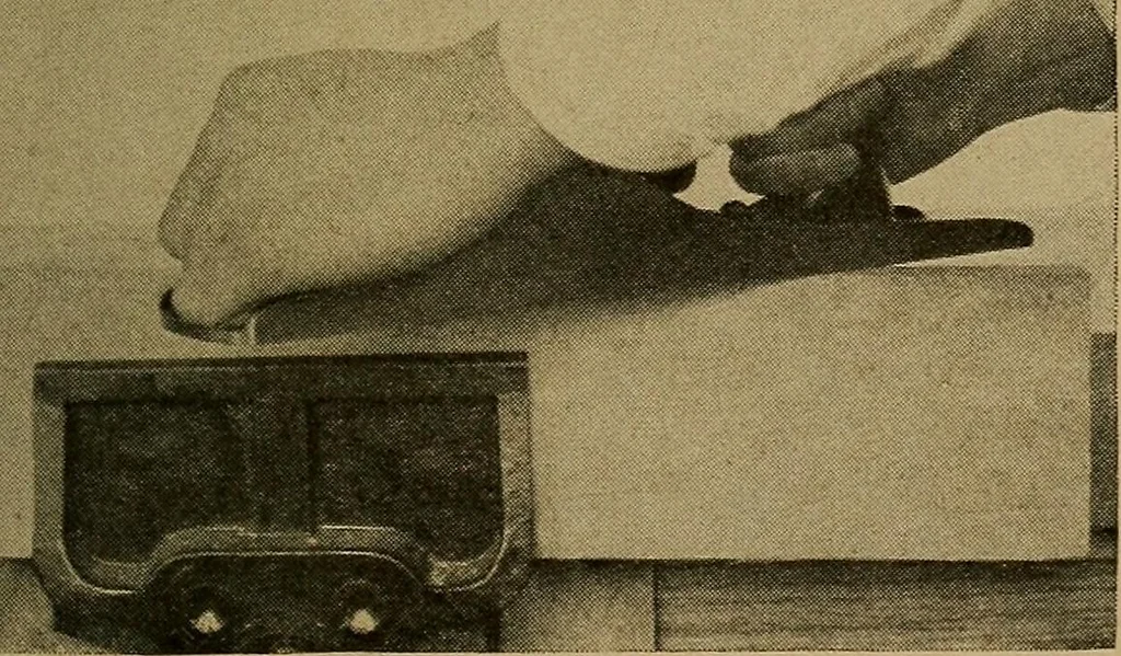 An illustration from Woodwork for the grades, for use in manual training classes; fully illustrated with three hundred half-tone engravings from actual shop practice, and many working drawings of educational shop problems, 1913, leaf 42
