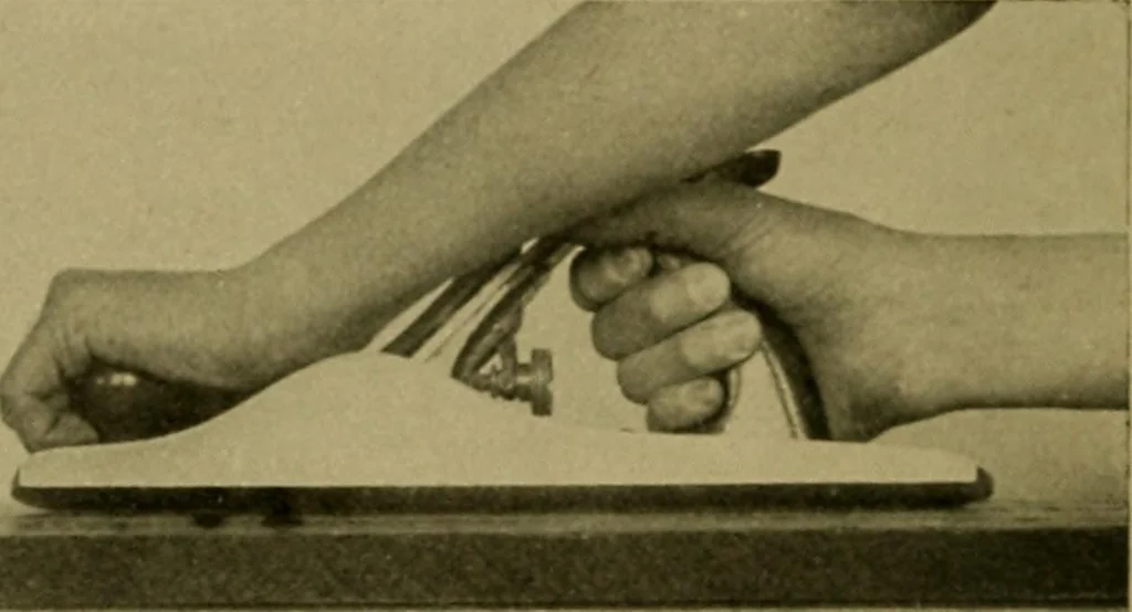 An illustration from Woodwork for the grades, for use in manual training classes; fully illustrated with three hundred half-tone engravings from actual shop practice, and many working drawings of educational shop problems, 1913, leaf 43
