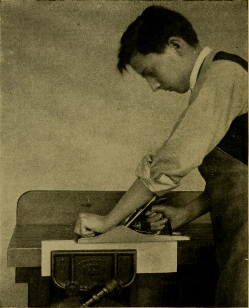 An illustration from Woodwork for the grades, for use in manual training classes; fully illustrated with three hundred half-tone engravings from actual shop practice, and many working drawings of educational shop problems, 1913, leaf 71