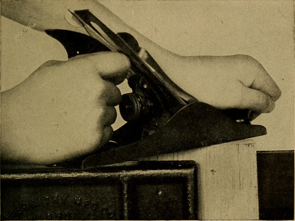 An illustration from Woodwork for the grades, for use in manual training classes; fully illustrated with three hundred half-tone engravings from actual shop practice, and many working drawings of educational shop problems, 1913, leaf 74