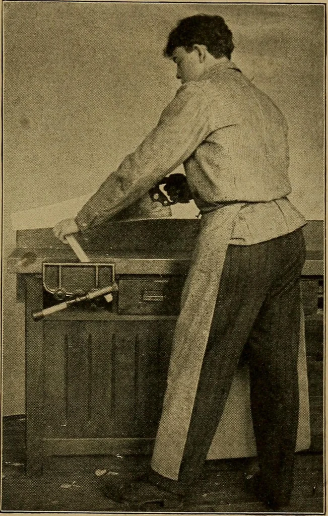 An illustration from Woodwork for the grades, for use in manual training classes; fully illustrated with three hundred half-tone engravings from actual shop practice, and many working drawings of educational shop problems, 1913, leaf 82