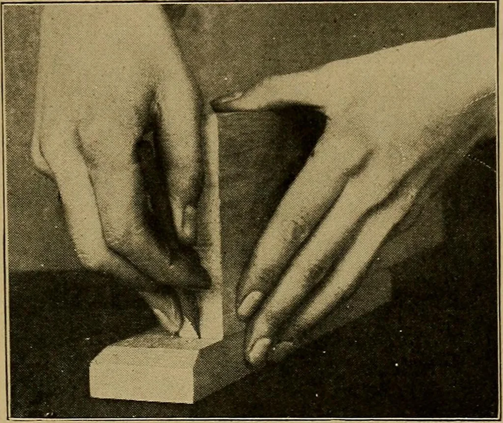 An illustration from Woodwork for the grades, for use in manual training classes; fully illustrated with three hundred half-tone engravings from actual shop practice, and many working drawings of educational shop problems, 1913, leaf 86