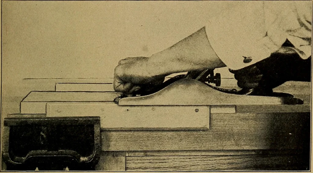 An illustration from Woodwork for the grades, for use in manual training classes; fully illustrated with three hundred half-tone engravings from actual shop practice, and many working drawings of educational shop problems, 1913, leaf 88