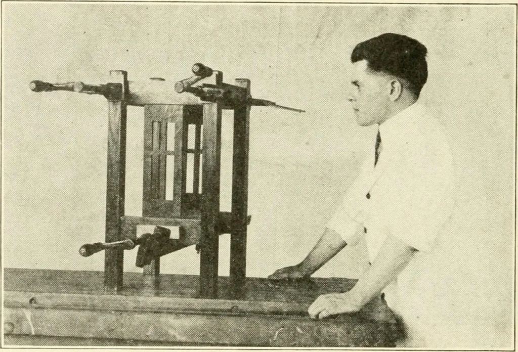 An illustration from Woodwork for secondary schools; a text-book for high schools and colleges, prevocational and elementary industrial schools, 1916, leaf 289