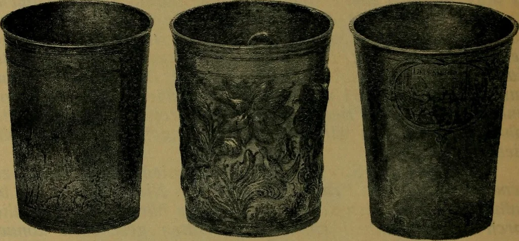 An illustration from XIV [i.e. Vierzehnter] Verbandstag Verband deutscher Juweliere, Gold- & Silberschmiede Strassburg, vom 7.-11. August 1914 : verbunden mit einer Ausstellung alter & neuer Goldschmiedearbeiten und Uhren, 1914, leaf 47
