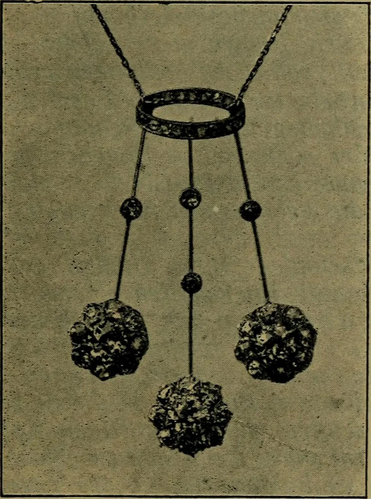 An illustration from XIV [i.e. Vierzehnter] Verbandstag Verband deutscher Juweliere, Gold- & Silberschmiede Strassburg, vom 7.-11. August 1914 : verbunden mit einer Ausstellung alter & neuer Goldschmiedearbeiten und Uhren, 1914, leaf 82