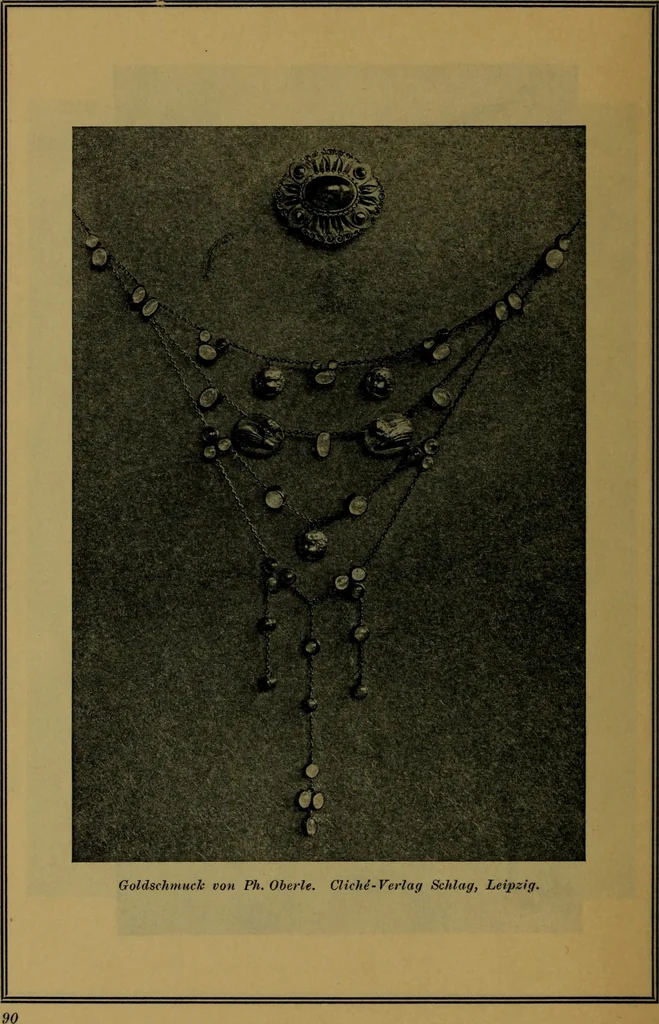 An illustration from XIV [i.e. Vierzehnter] Verbandstag Verband deutscher Juweliere, Gold- & Silberschmiede Strassburg, vom 7.-11. August 1914 : verbunden mit einer Ausstellung alter & neuer Goldschmiedearbeiten und Uhren, 1914, leaf 97