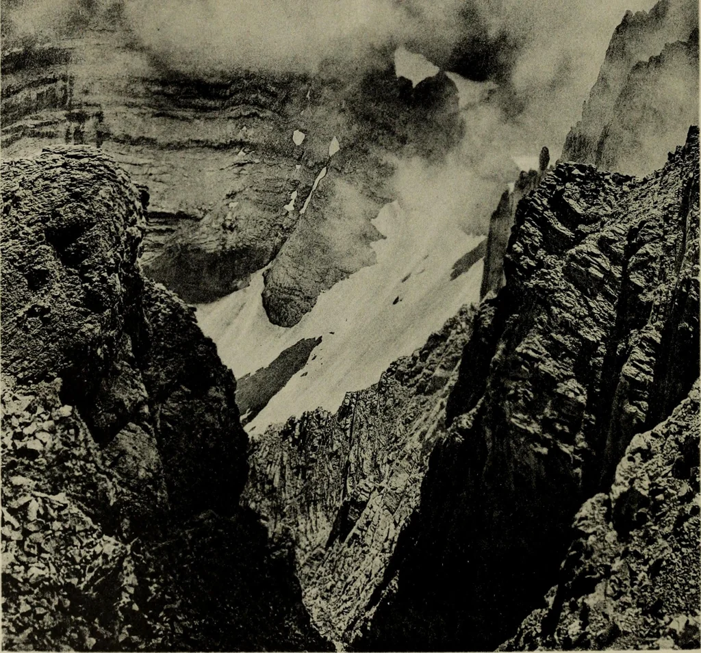 An illustration from Zeus : a study in ancient religion, 1914, leaf 57