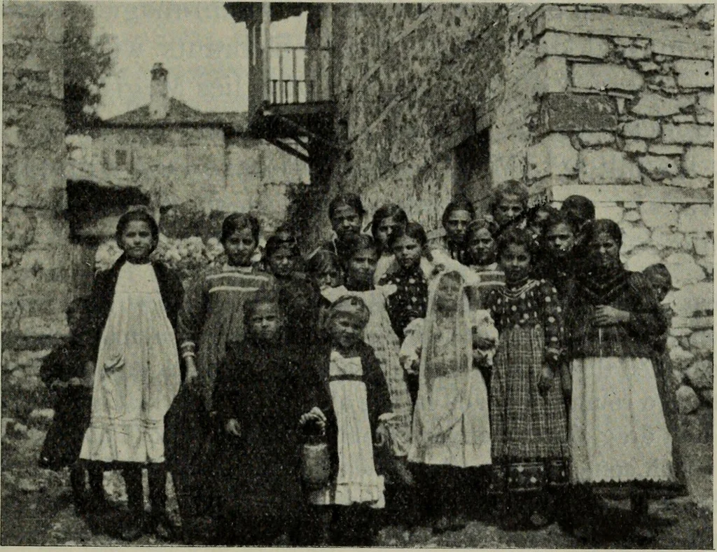 An illustration from Zeus : a study in ancient religion, 1914, leaf 391