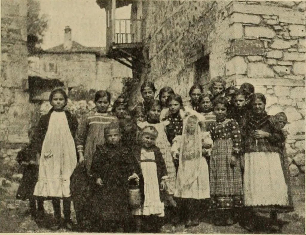 An illustration from Zeus : a study in ancient religion, 1914, leaf 392