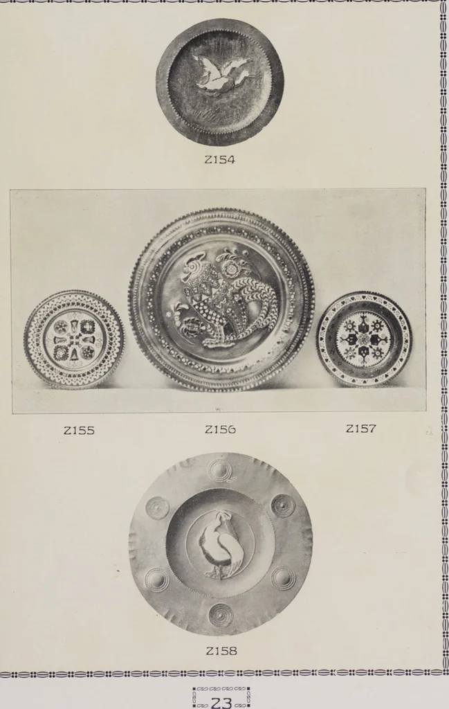 An illustration from Vulkania, Prostějov. Odděleni I., Dekorativní a praktické umělecké́ předměty pro výzdobu bytu = Section I. Objets d'art en métal pratiques et décoratifs pour l'ornement du logis, 1907, leaf 16