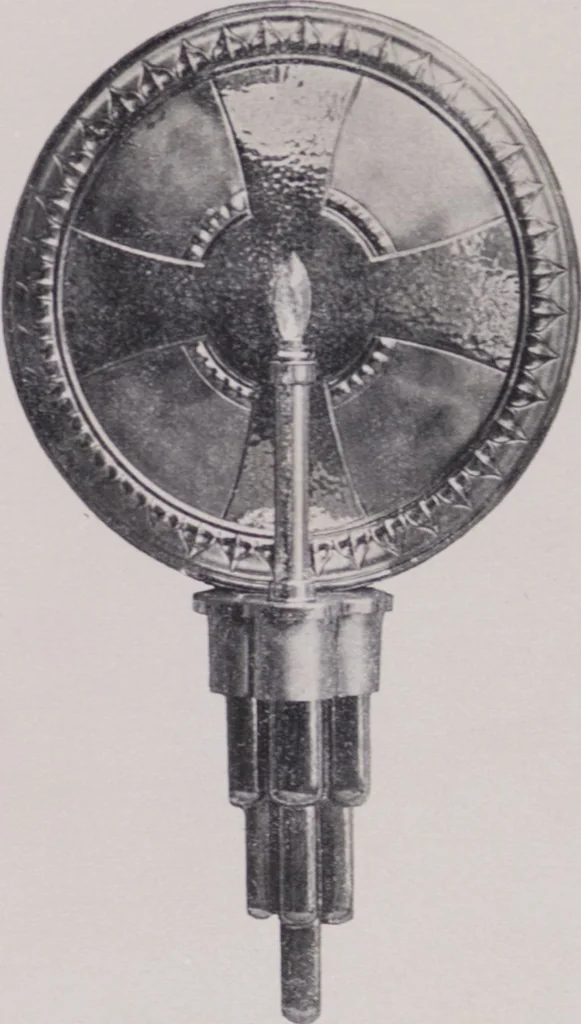 An illustration from Vulkania, Prostějov. Odděleni I., Dekorativní a praktické umělecké́ předměty pro výzdobu bytu = Section I. Objets d'art en métal pratiques et décoratifs pour l'ornement du logis, 1907, leaf 47
